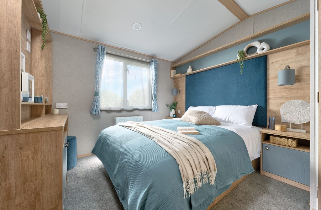 ABI WIMBLEDON MAIN BEDROOM 0872 RT 1920X1254 1024X669