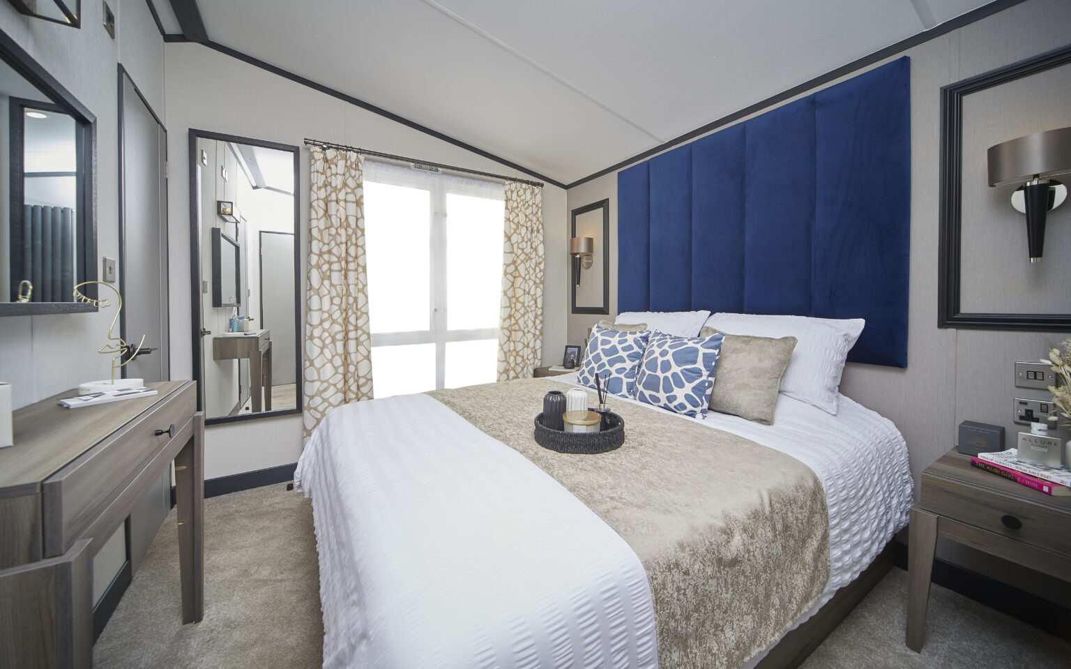 Opulence 40 1536X959.Jpg.Pagespeed.Ce.Bzjrlydu4j