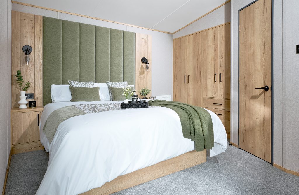 ABI INGLETON MAIN BEDROOM 1689 RT 1920X1254 1024X669