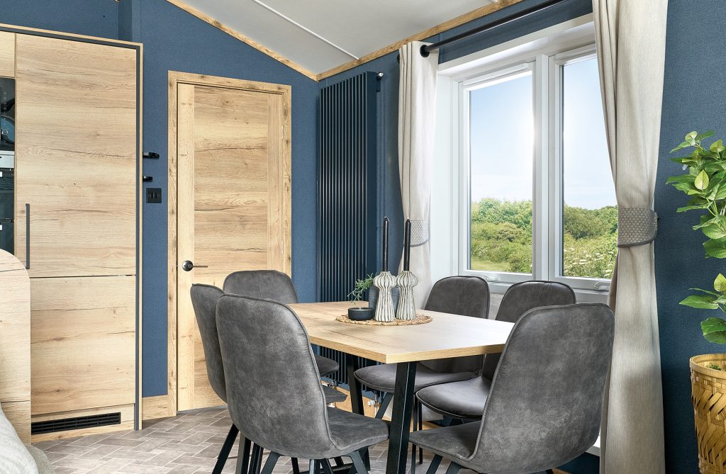 ABI WESTWOOD DINING TABLE 0258 RT 1920X1254 1024X669