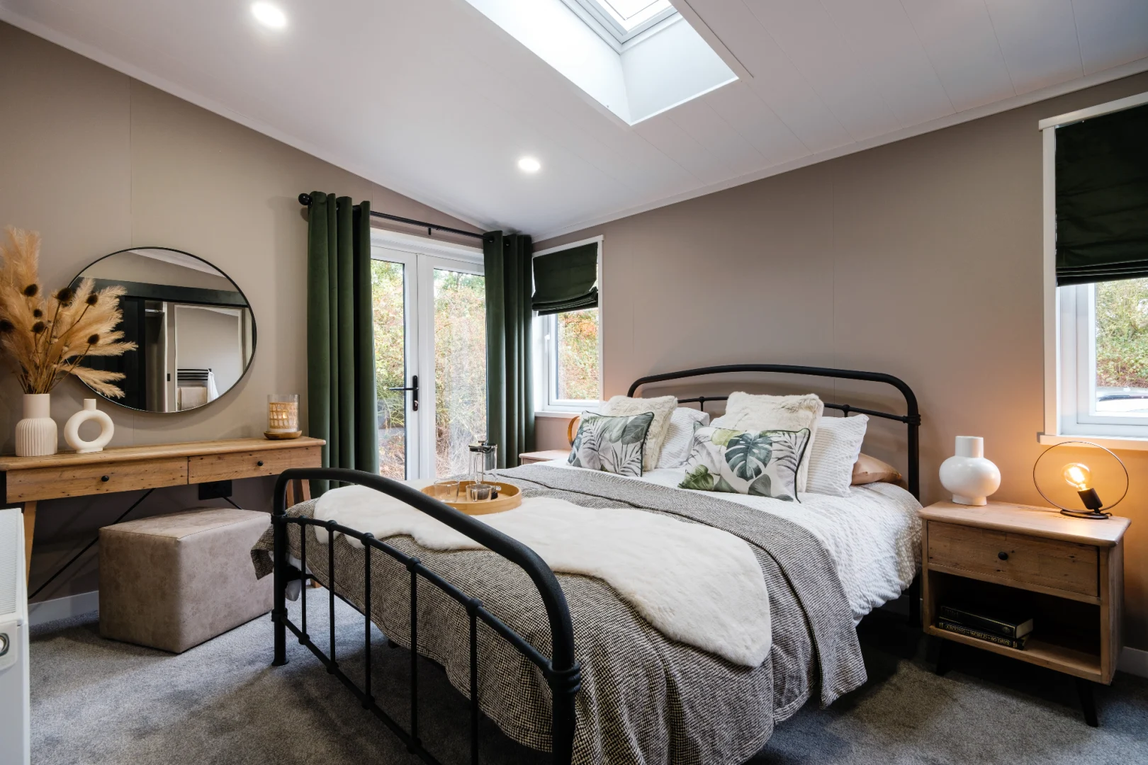 Master Bedroom 3 414336E656